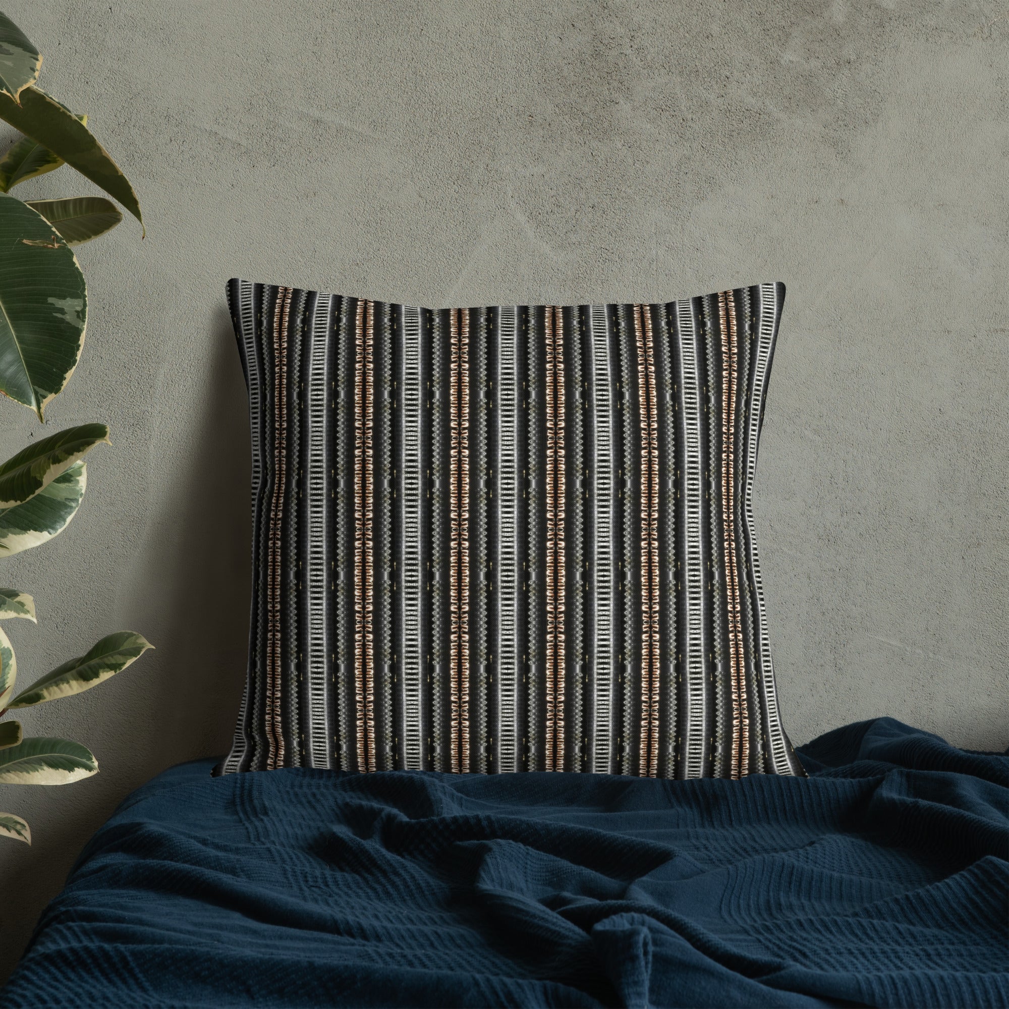 2-in-1 Premium Pillow (Kiss / Black & Tan No. 1)