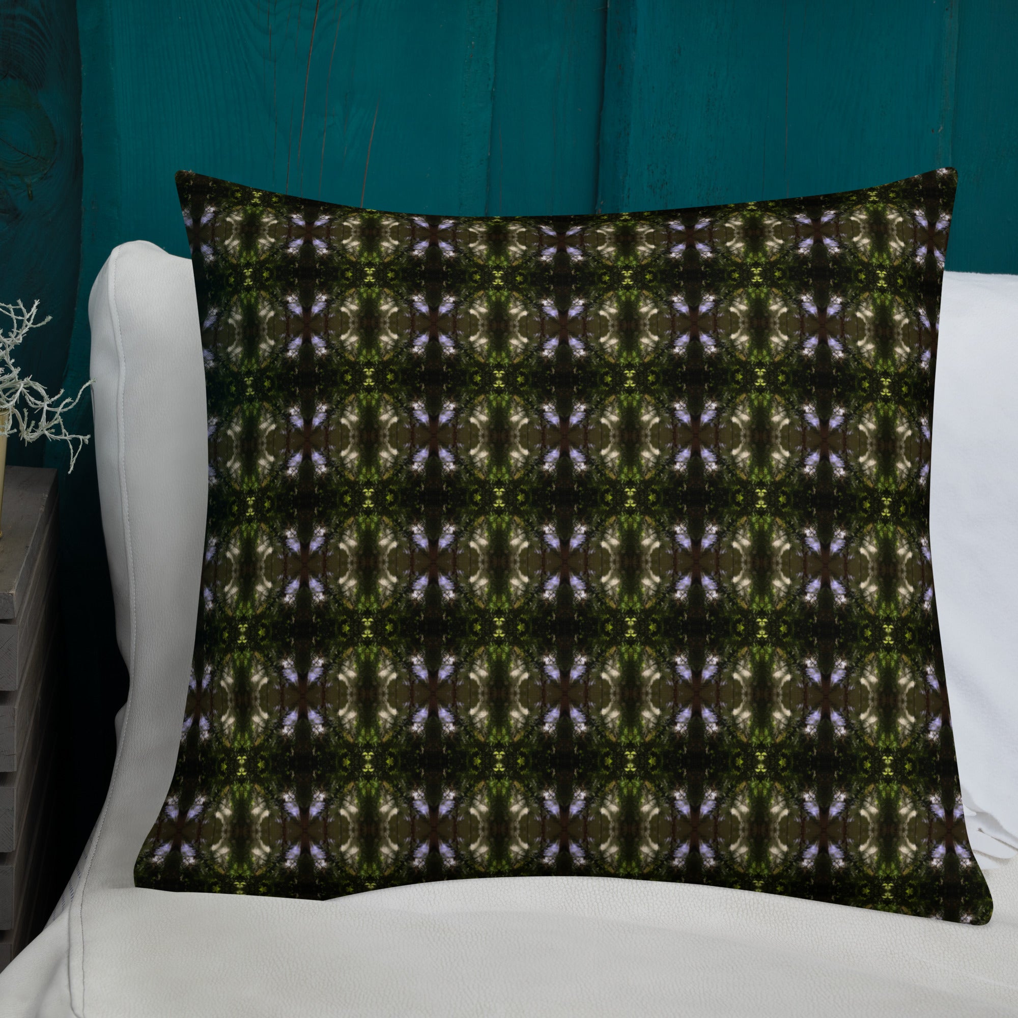 Premium Pillow (Dragon's Eye)